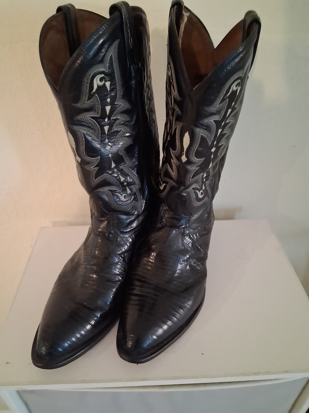 Men's Black Western Cowboy Boots with Silver Stitching
